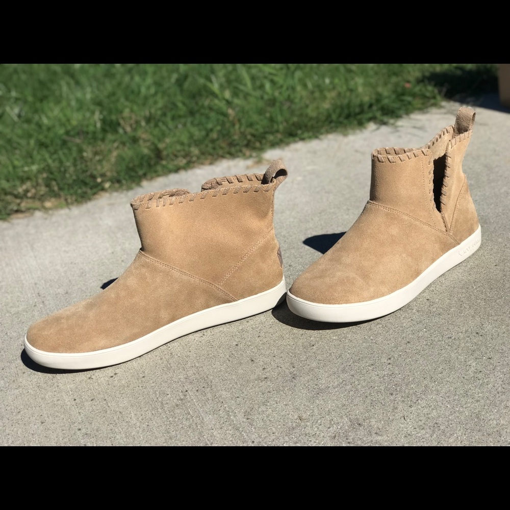 Koolaburra by UGG Women’s Rylee in Sand. - Picture 2 of 5